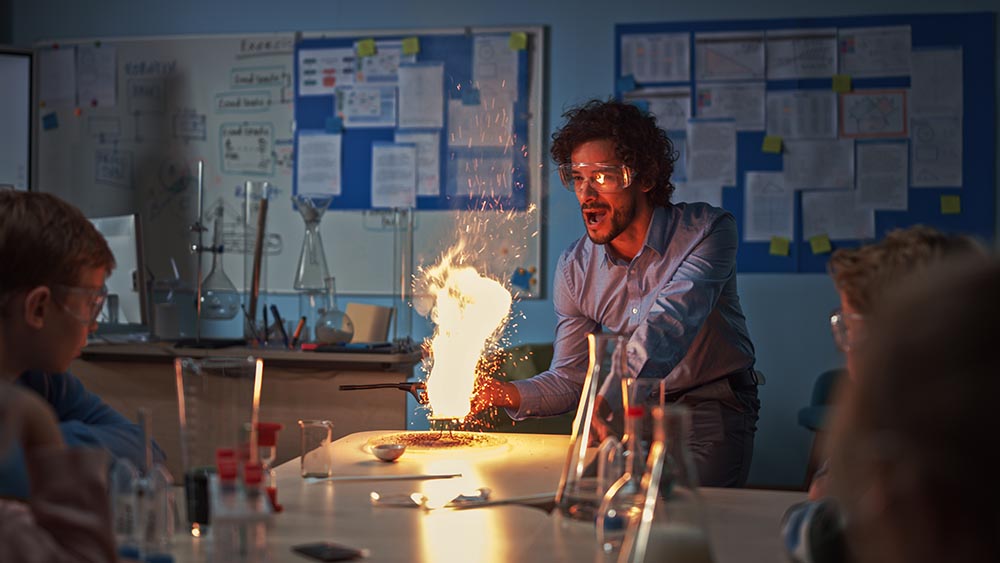 Brandschutz in Schulen | Experiment im Chemieunterricht